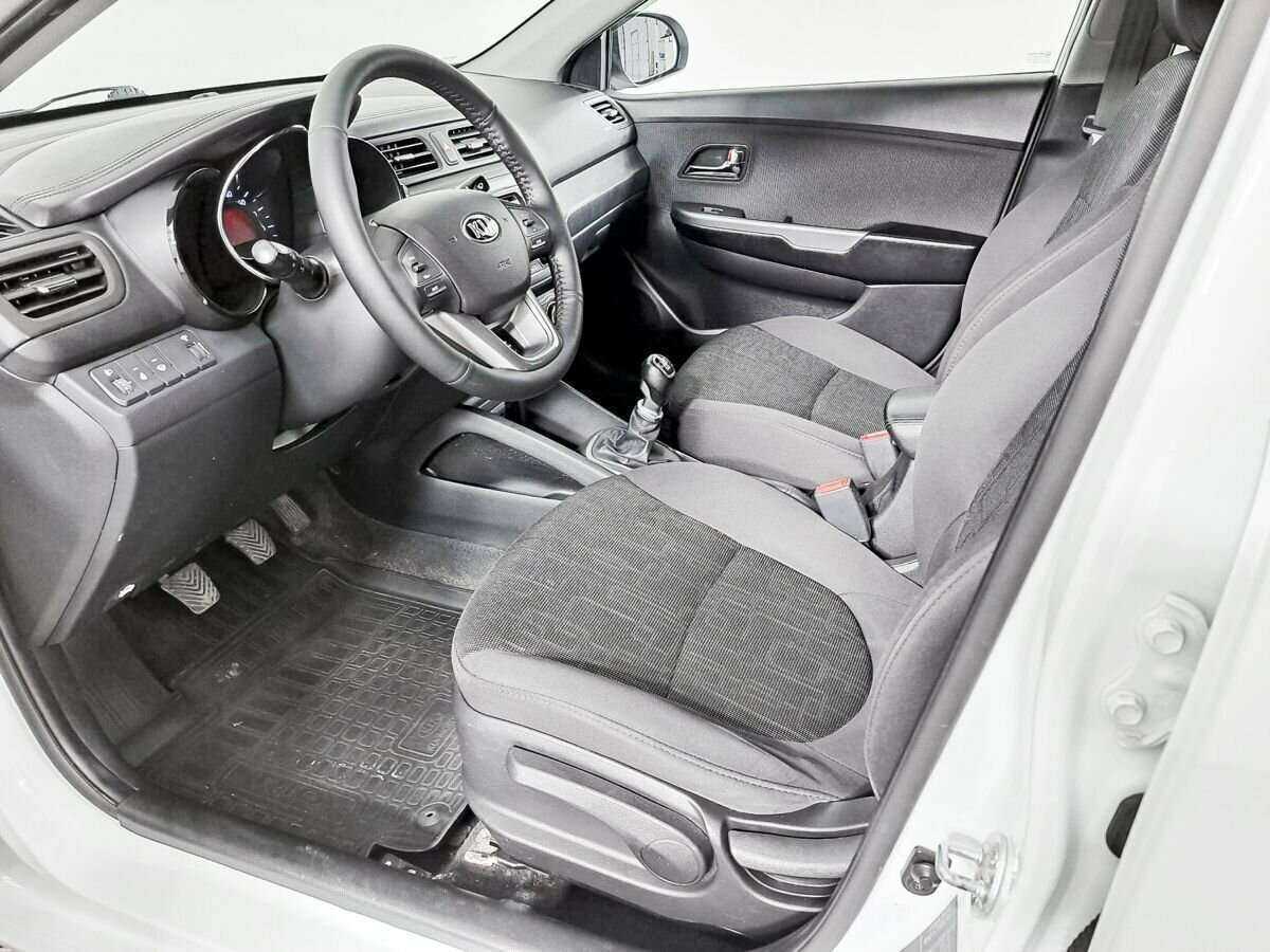 Kia Rio 5-speed, 2013 Фото №14