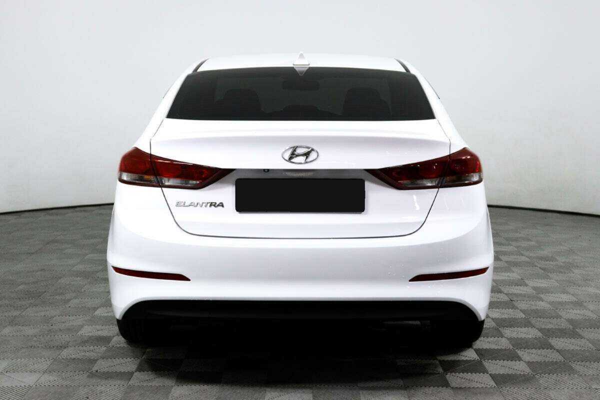 Hyundai Elantra, 2018 Фото №6