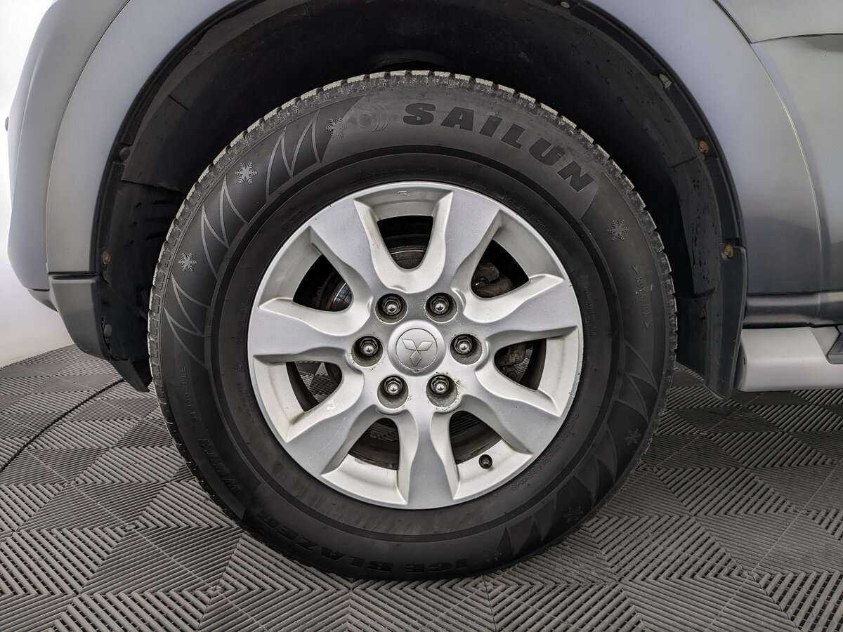 Mitsubishi Pajero, 2013 Фото №12