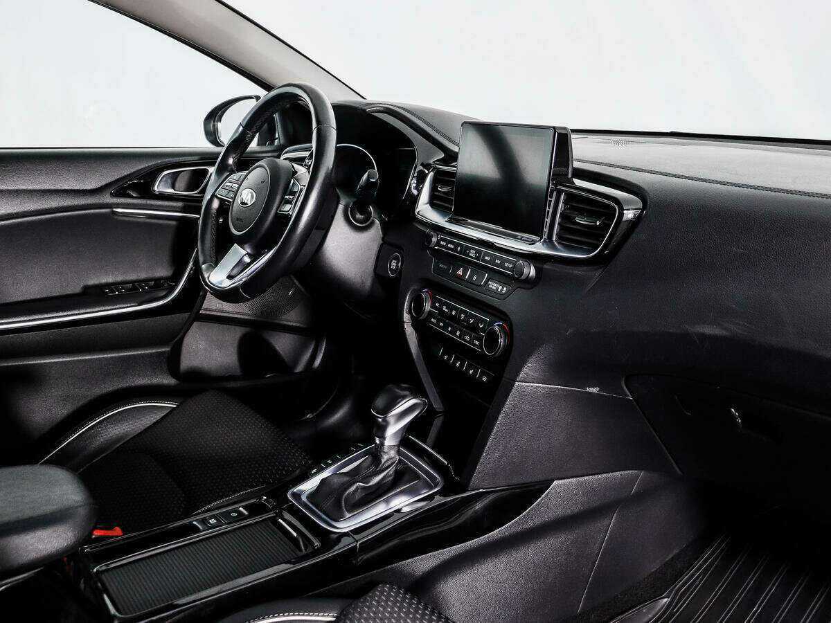 Kia Ceed, 2018 Фото №15