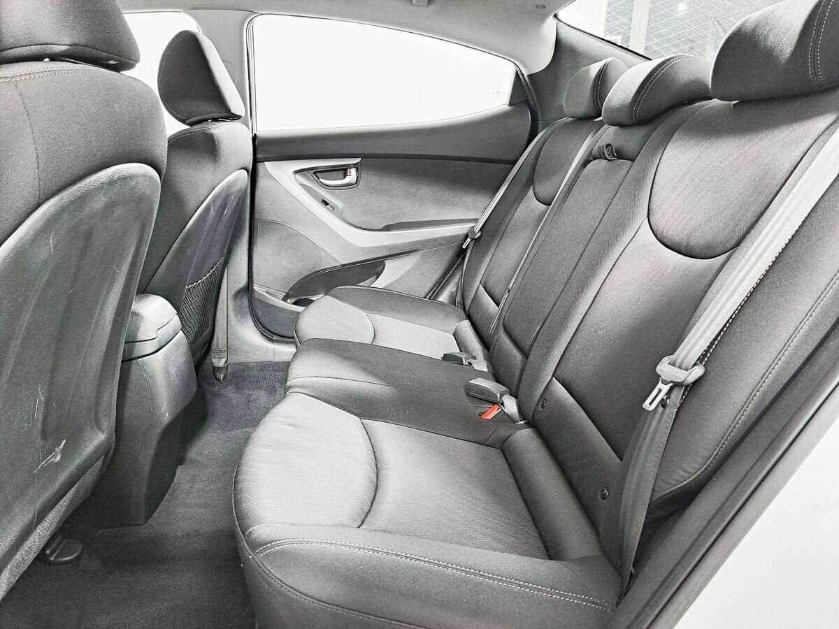 Hyundai Elantra, 2015 Фото №10