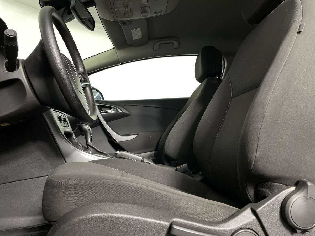 Opel Astra GTC, 2013 Фото №10