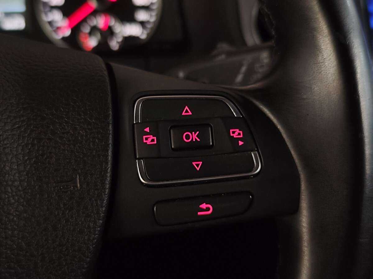 Volkswagen Tiguan, 2012 Фото №8