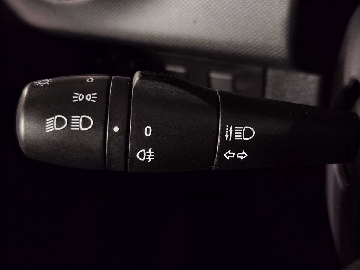 Renault Logan, 2019 Фото №19