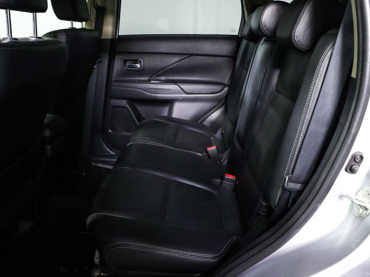 Mitsubishi Outlander, 2017 Фото №8