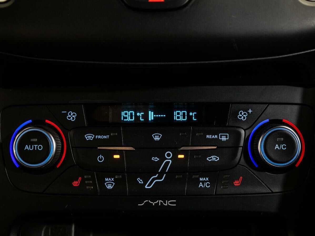 Ford Focus, 2017 Фото №11