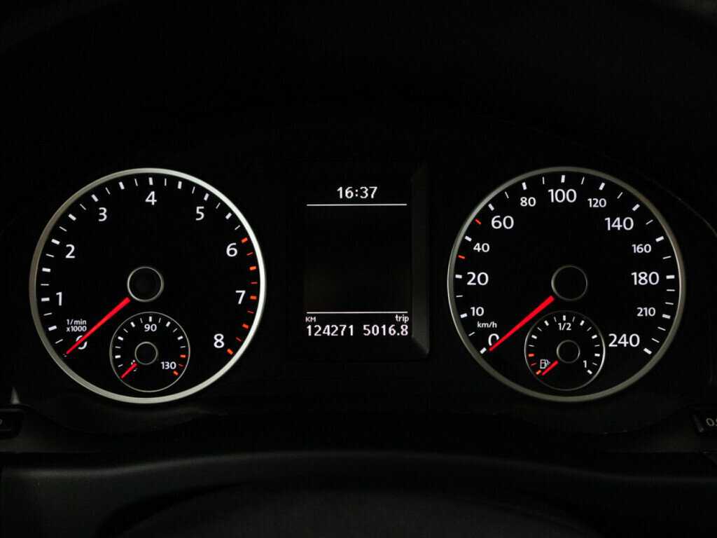 Volkswagen Tiguan, 2012 Фото №12