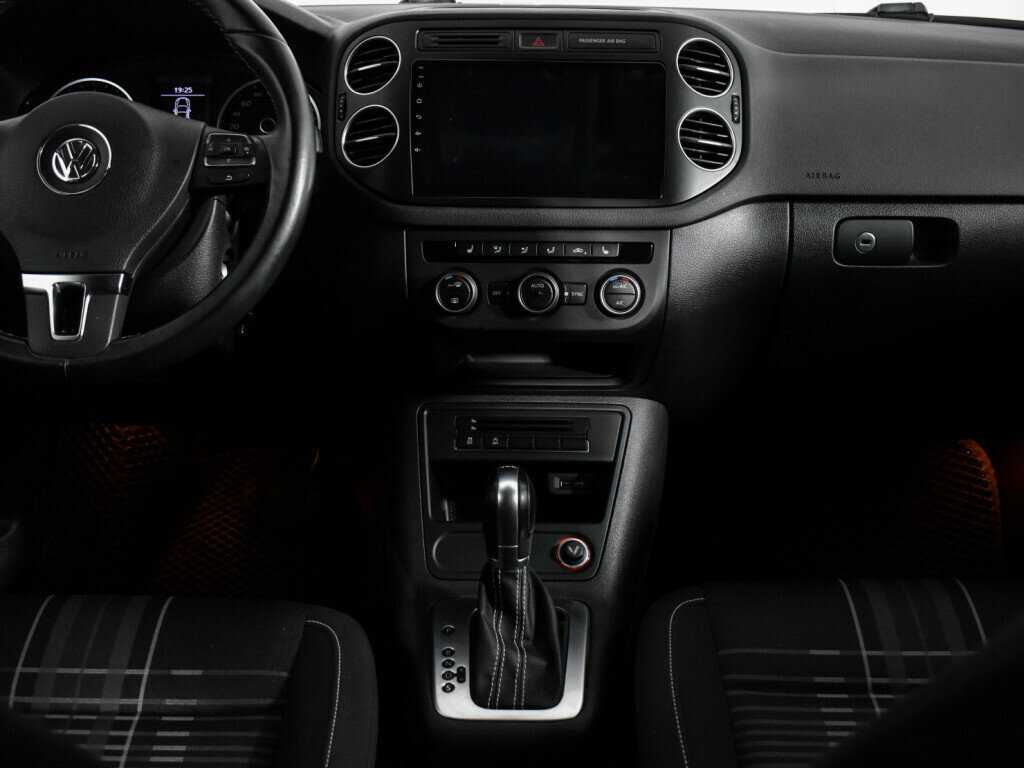 Volkswagen Tiguan, 2016 Фото №14