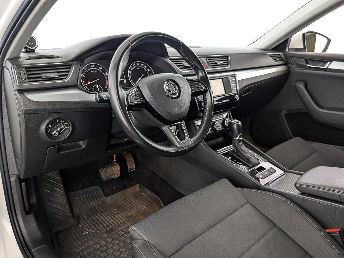Skoda Superb, 2017 Фото №15
