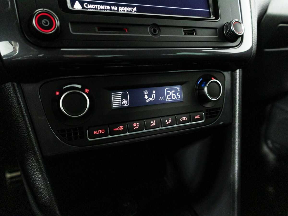 Volkswagen Polo, 2018 Фото №16