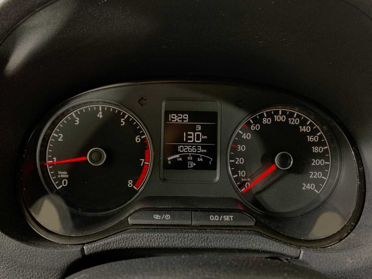 Volkswagen Polo, 2016 Фото №12