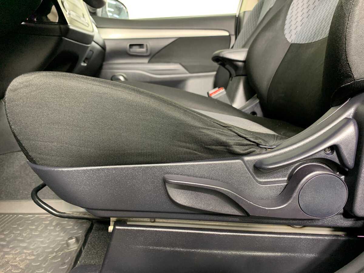 Mitsubishi Outlander, 2013 Фото №17