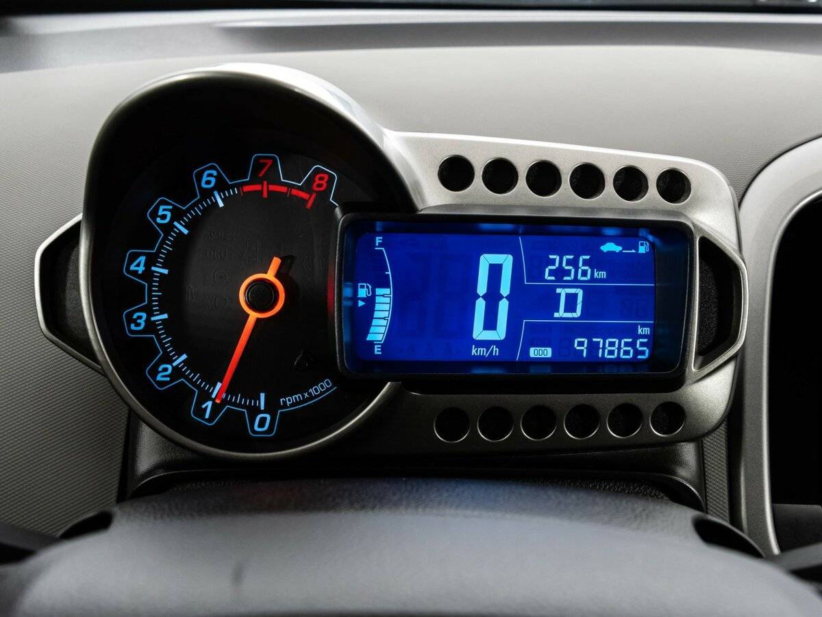 Chevrolet Aveo, 2015 Фото №13