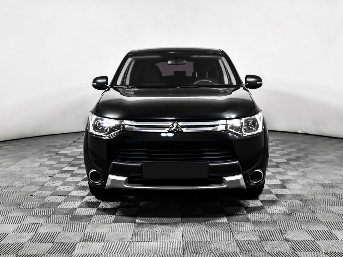 Mitsubishi Outlander III Рестайлинг, 2014 Фото №2