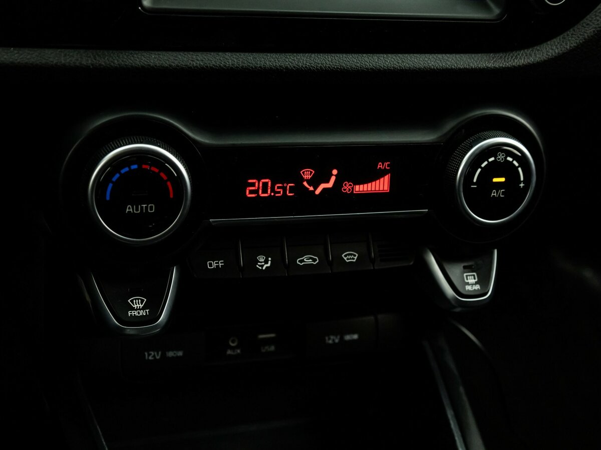 Kia Rio X-Line IV, 2019 Фото №11