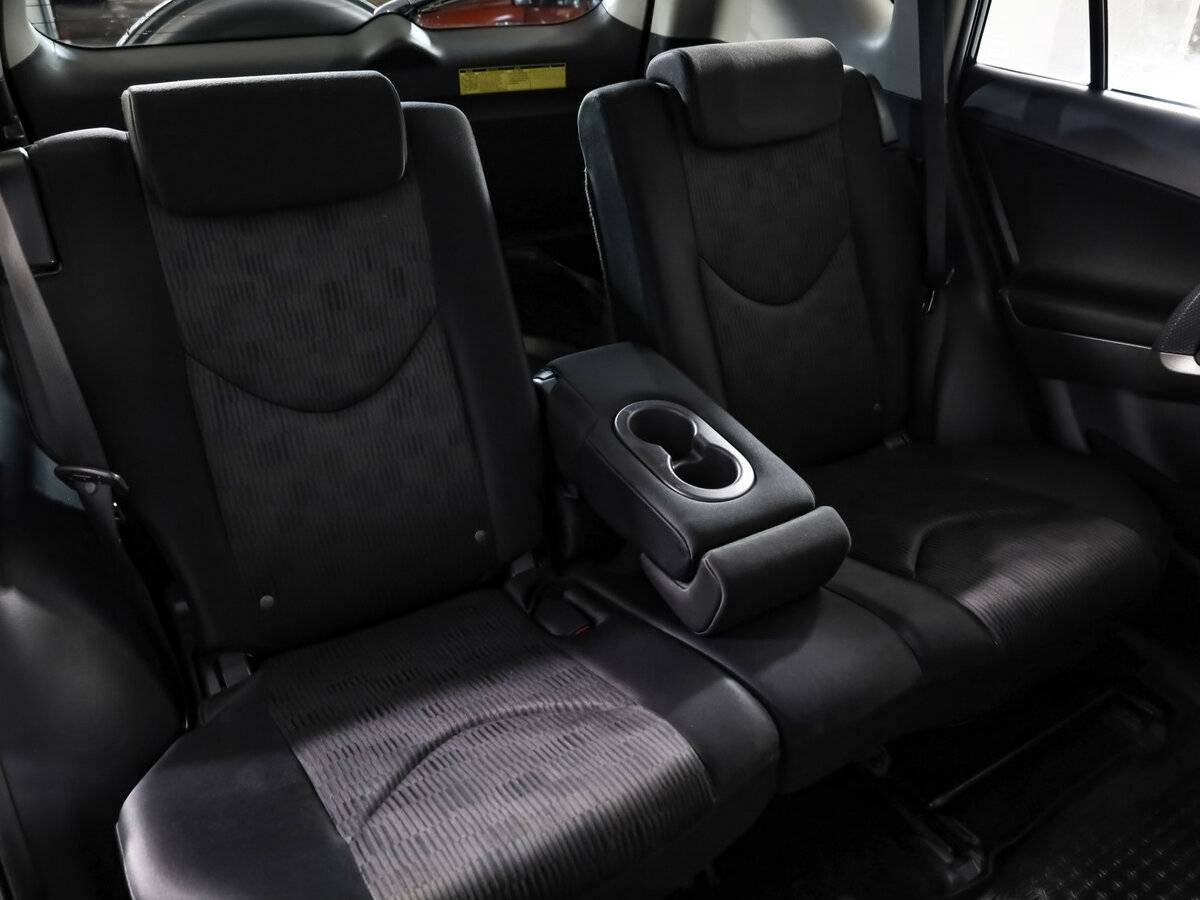 Toyota RAV4 III (XA30) Рестайлинг, 2012 Фото №9