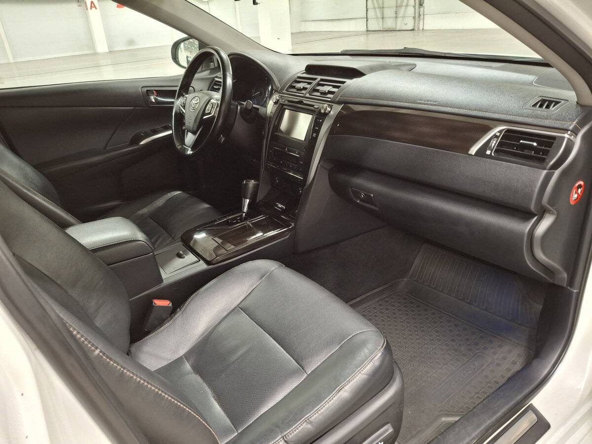 Toyota Camry VII (XV50) Рестайлинг, 2015 Фото №11