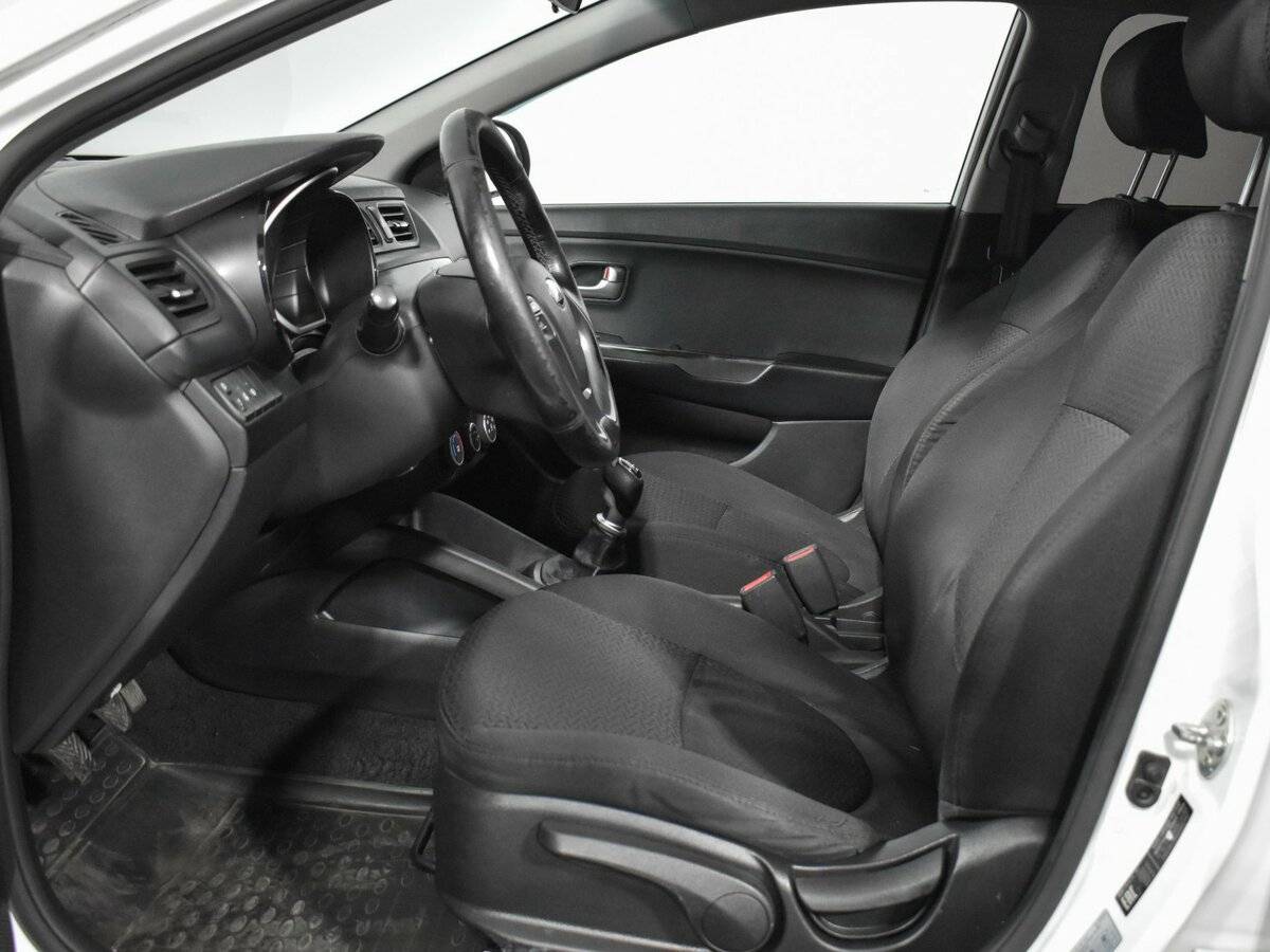 Kia Rio III Рестайлинг, 2016 Фото №10