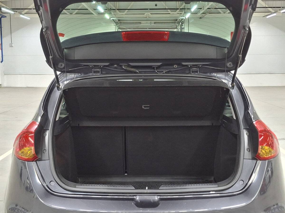 Kia Ceed II Рестайлинг, 2018 Фото №10